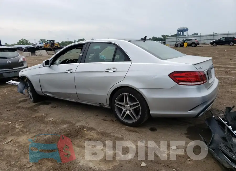 WDDHF8JB8FB109762 Photo# 2