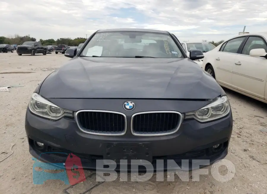WBA8E1G52JNU91409 Photo# 5