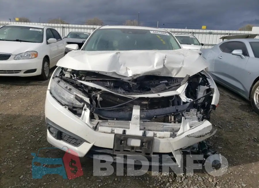 19XFC1F93HE201911 Photo# 5