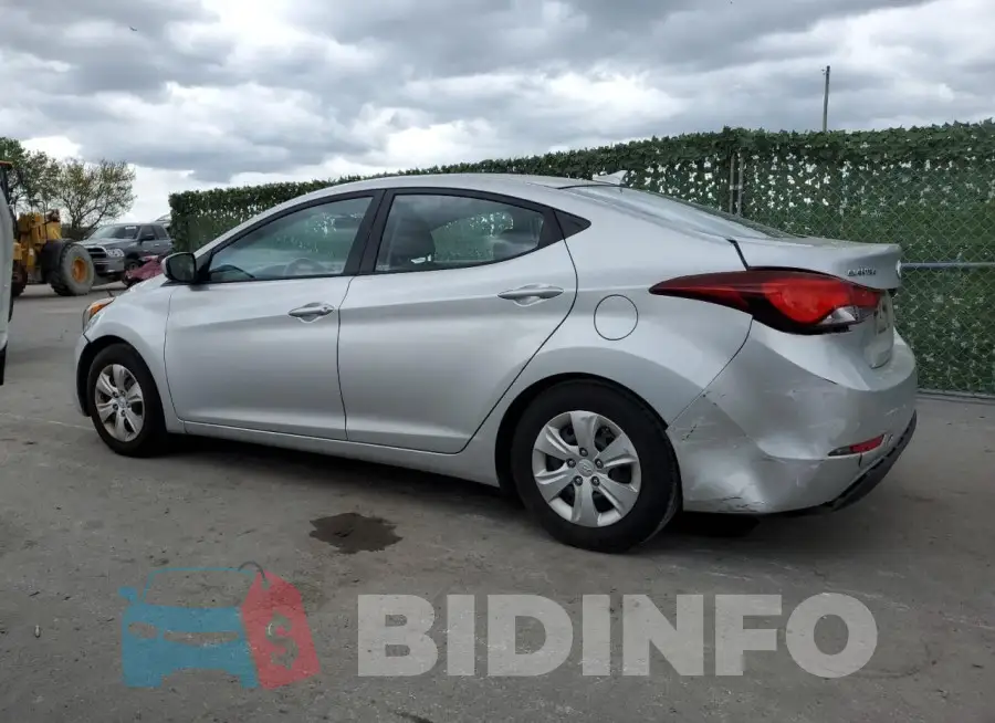 5NPDH4AE8GH752182 Photo# 2