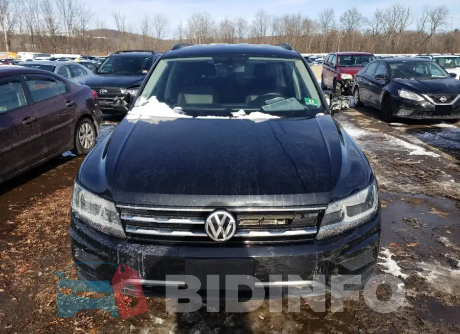 3VV2B7AX8JM132446 Photo# 5