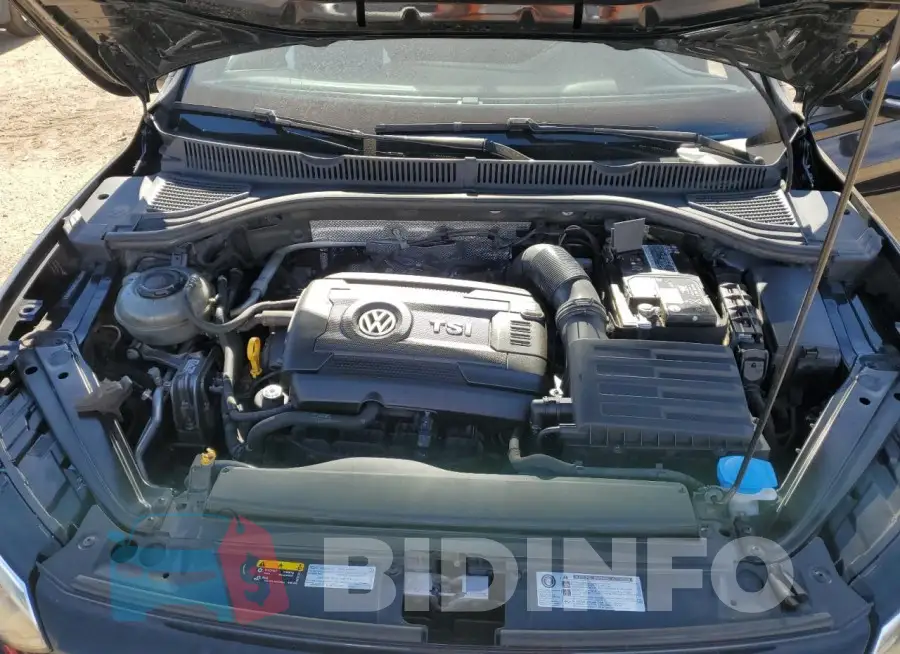 3VW6T7BU3KM244281 Photo# 11