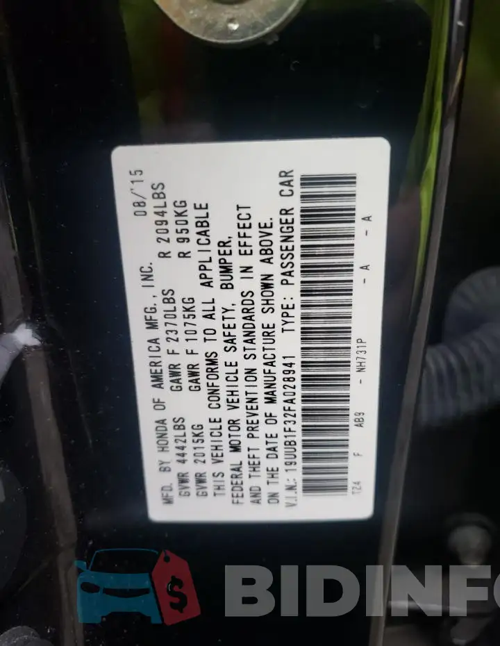 19UUB1F32FA028941 Photo# 12