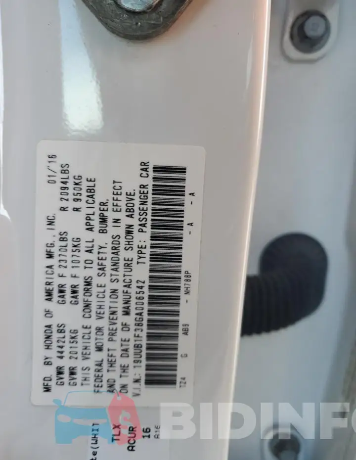 19UUB1F38GA006542 Photo# 13