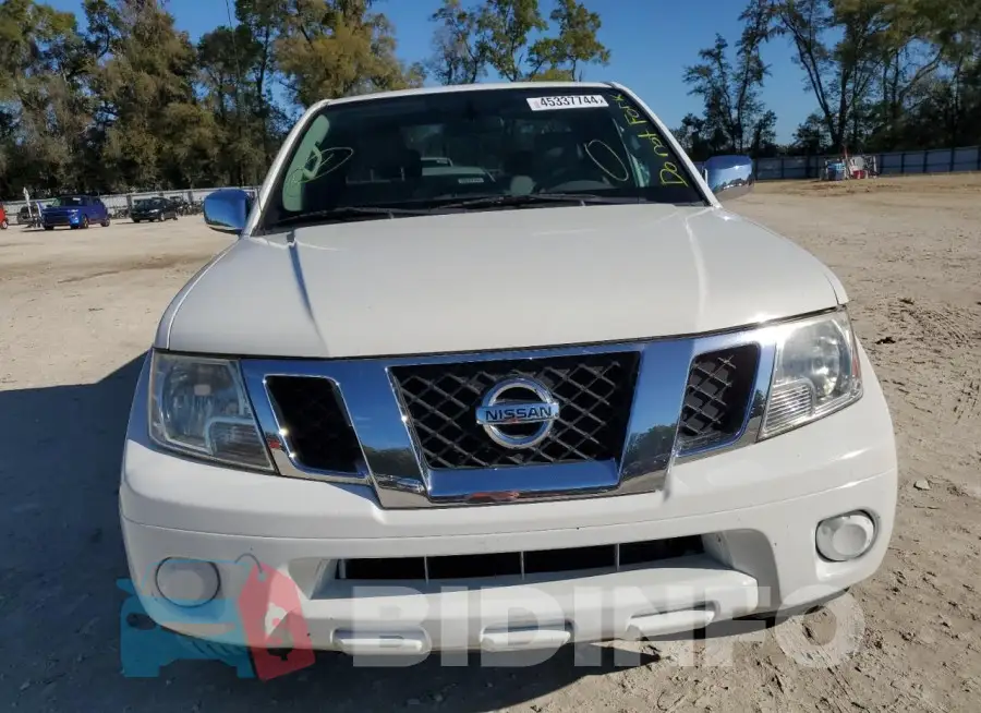 1N6BD0CT4GN775480 Photo# 5