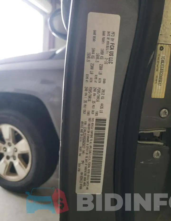 1C4NJCEA9GD665617 Photo# 12