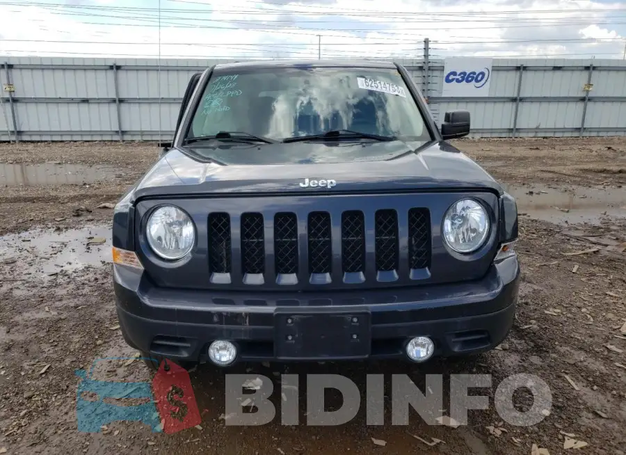 1C4NJPBB8FD318296 Photo# 5