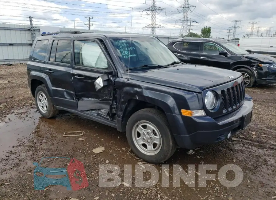 1C4NJPBB8FD318296 Photo# 4