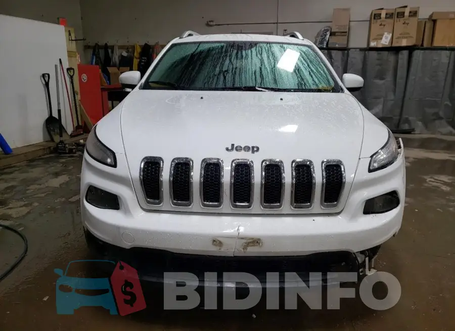 1C4PJLCB4FW560863 Photo# 5