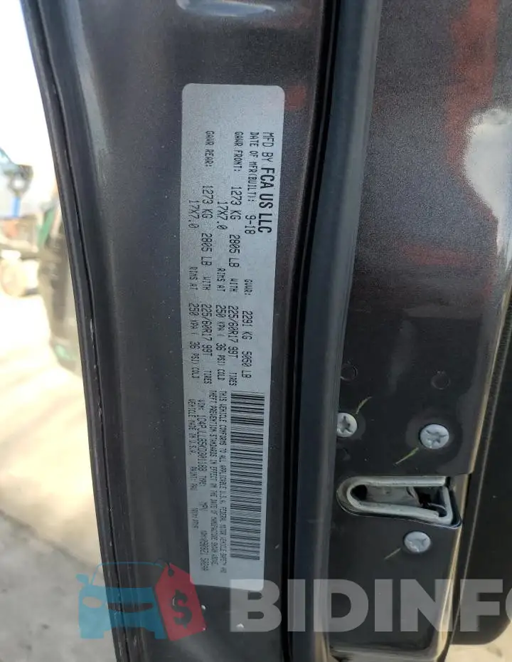 1C4PJLLB5KD301188 Photo# 12