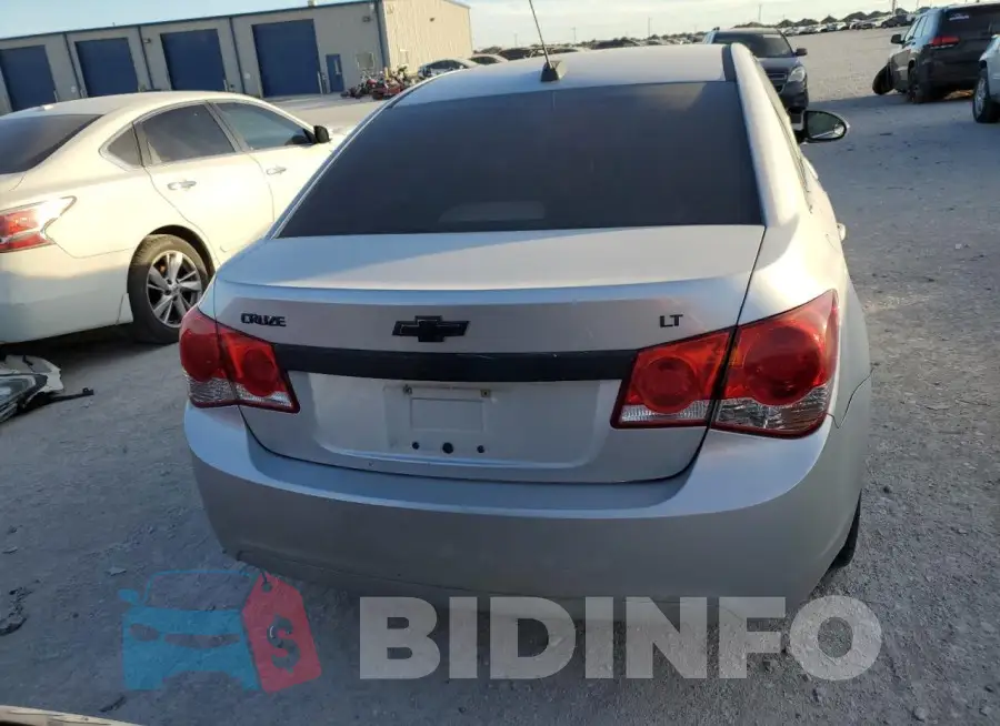 1G1PC5SB3F7240833 Photo# 6