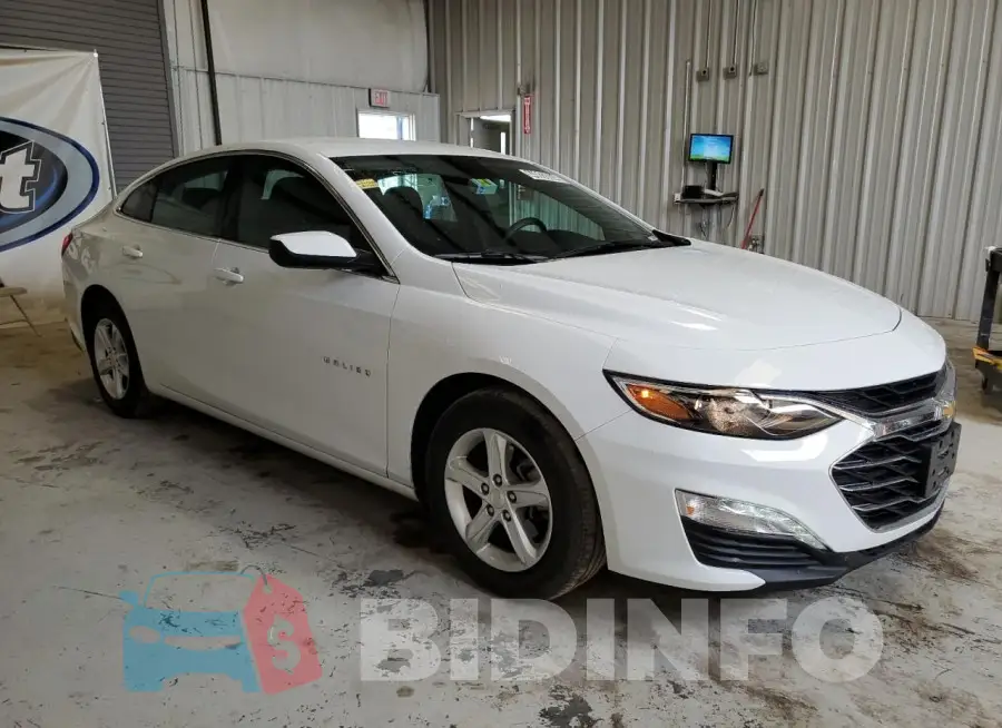 1G1ZD5ST0PF170682 Photo# 4