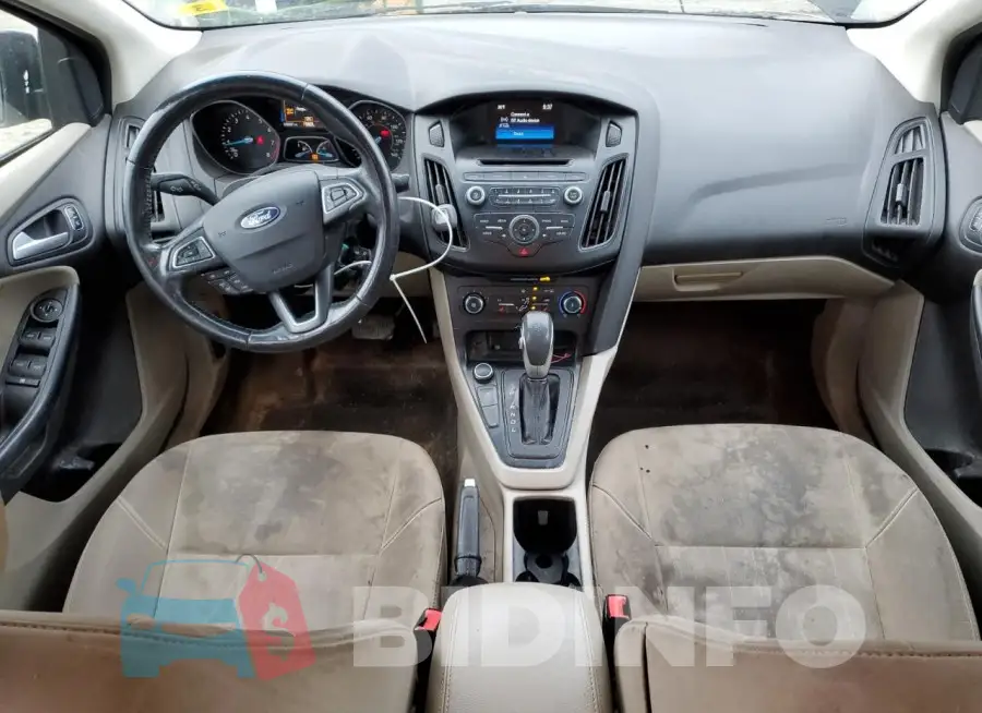 1FADP3F24HL293621 Photo# 8