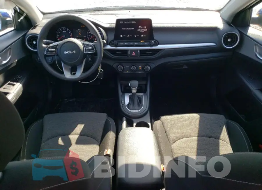 3KPF24AD8PE667378 Photo# 8