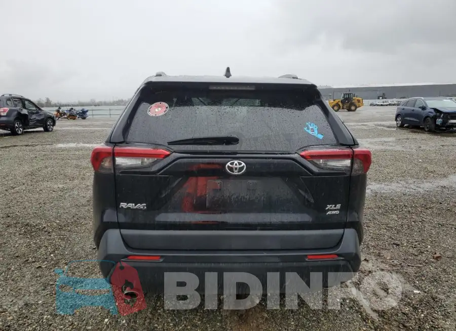 2T3P1RFV1KC017943 Photo# 6
