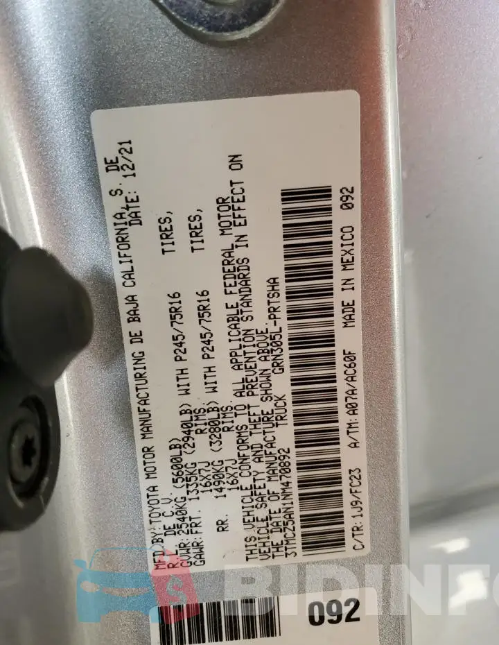 3TMCZ5AN1NM470892 Photo# 12