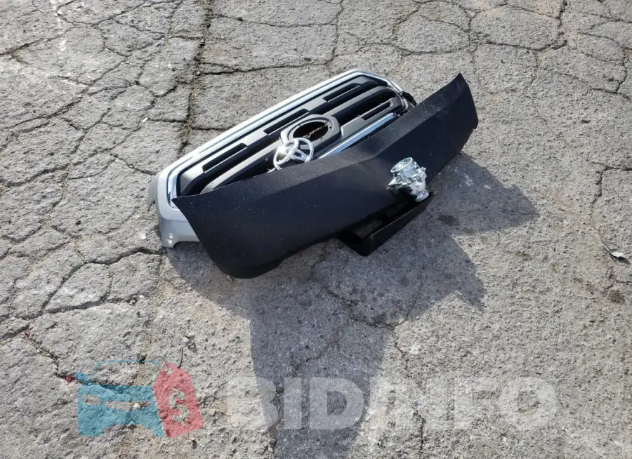 3TMCZ5AN8HM110863 Photo# 12