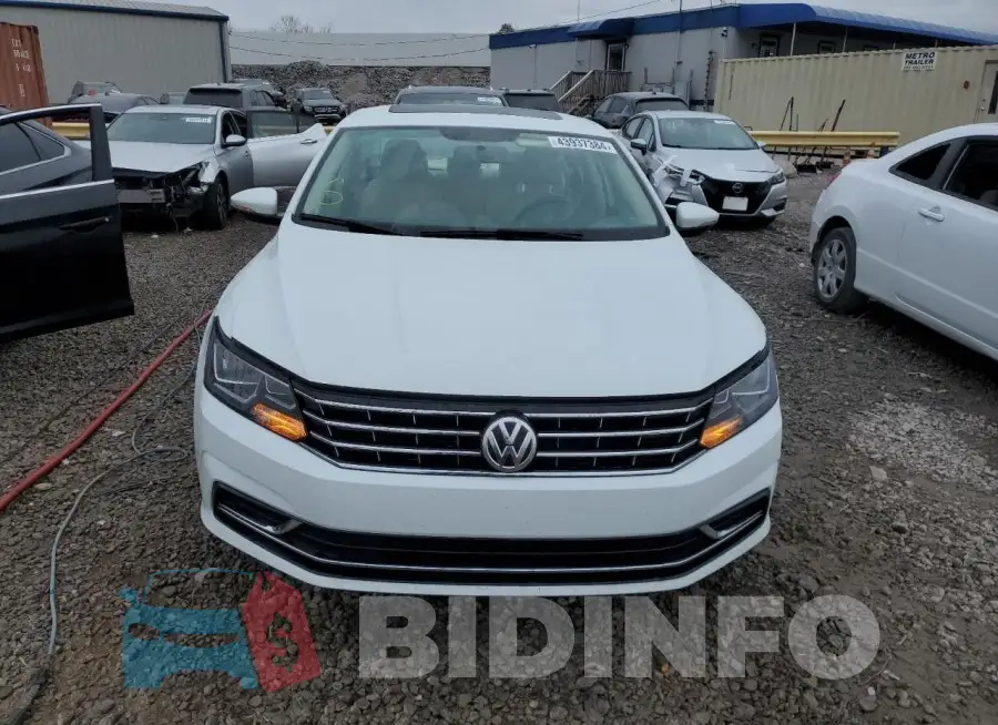 1VWLA7A35KC001607 Photo# 5