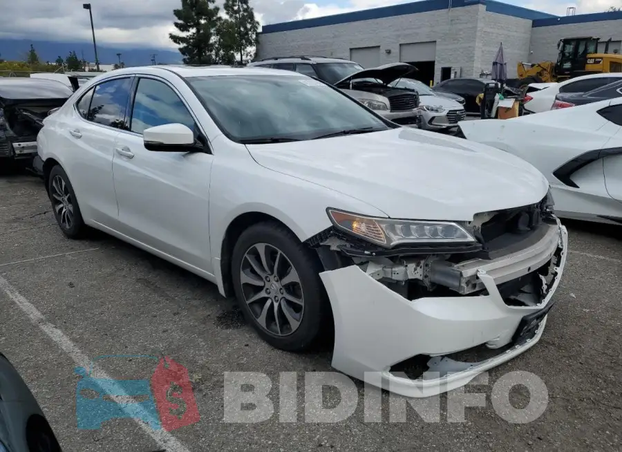 19UUB1F38FA028765 Photo# 4