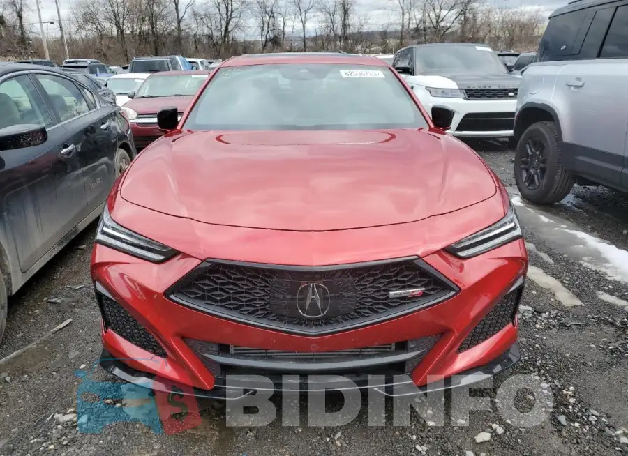 19UUB7F90PA001617 Photo# 5