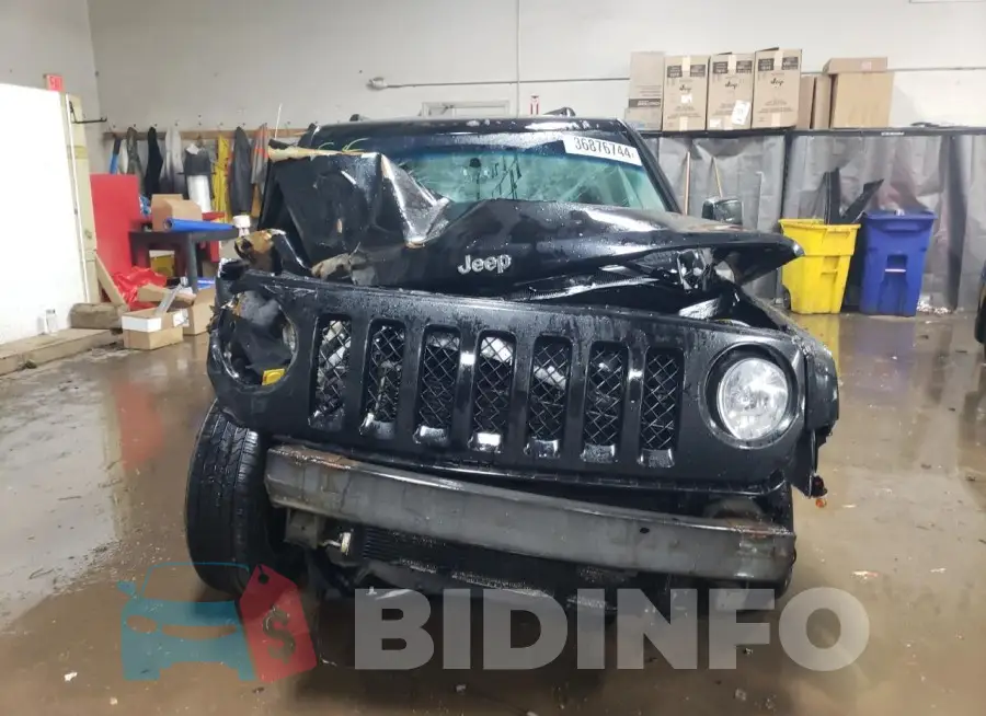 1C4NJPFB7FD314704 Photo# 5