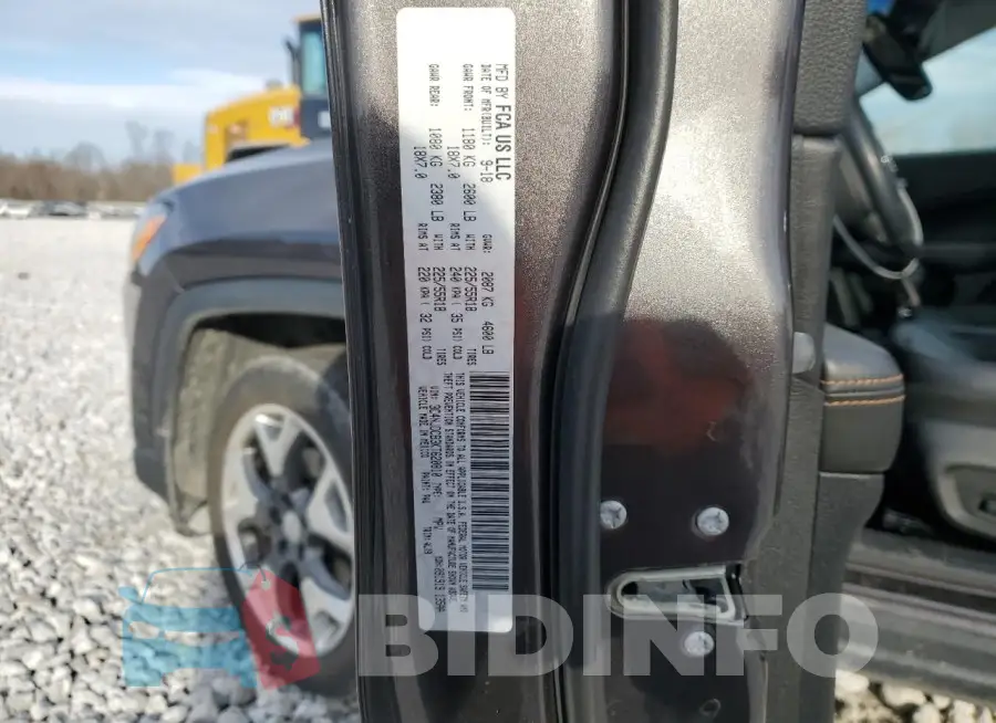 3C4NJDCB3KT620810 Photo# 13