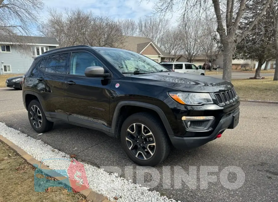 3C4NJDDB5LT214799 Photo# 1