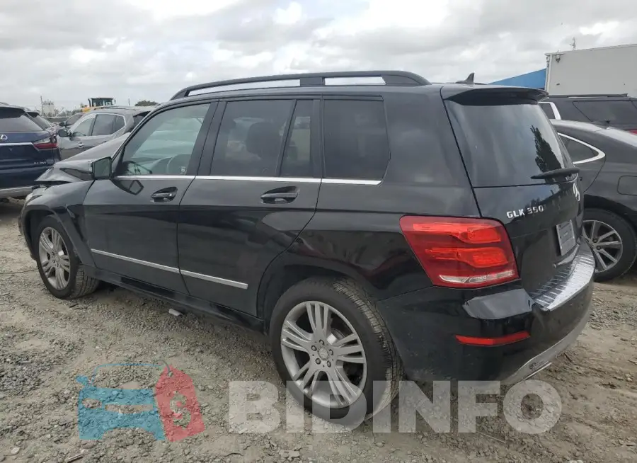 WDCGG5HB4FG381813 Photo# 2