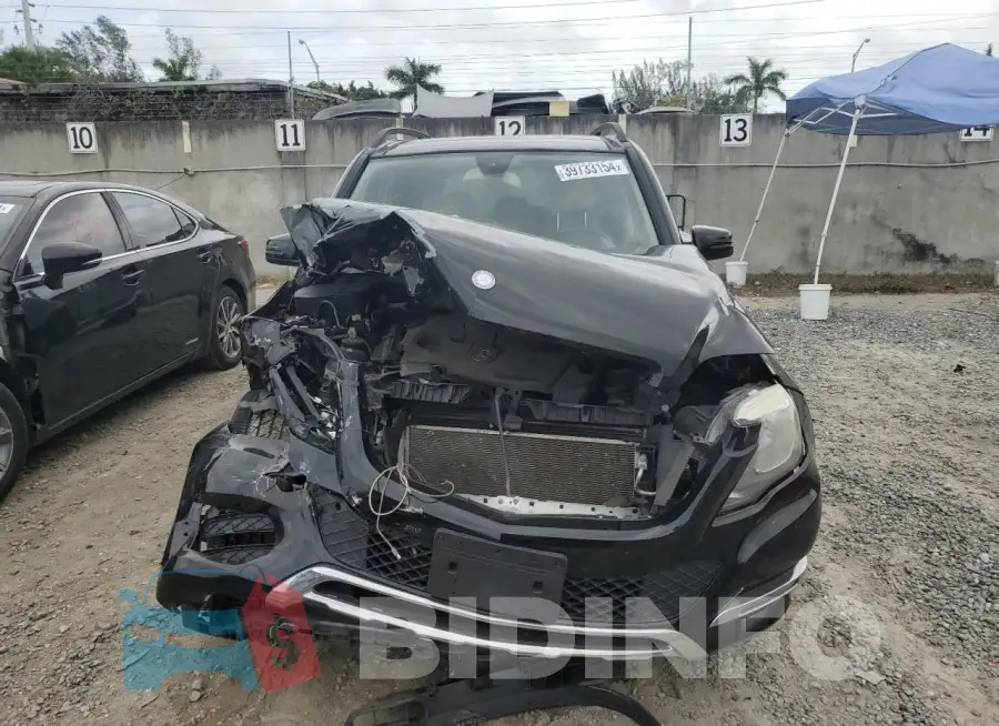 WDCGG5HB4FG381813 Photo# 5