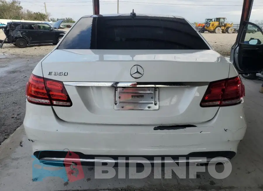 WDDHF5KB3FB093886 Photo# 6