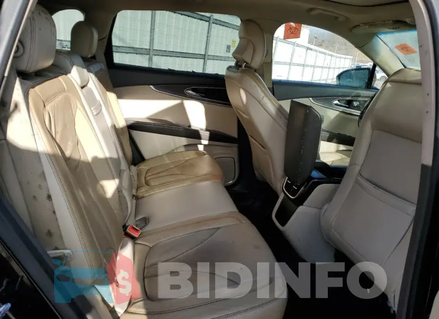 2LMTJ8LR3GBL52906 Photo# 11