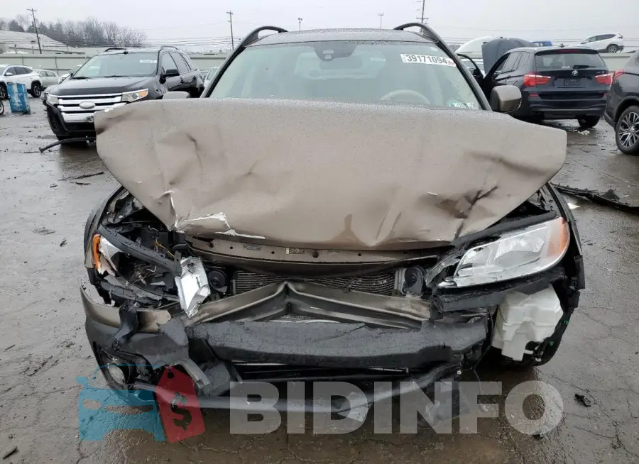 YV4902NC9F1189057 Photo# 5