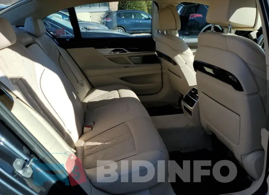 WBA7F2C53GG421094 Photo# 10