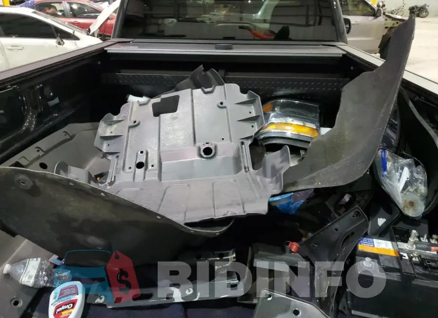 1GCNKREH4JZ239082 Photo# 10
