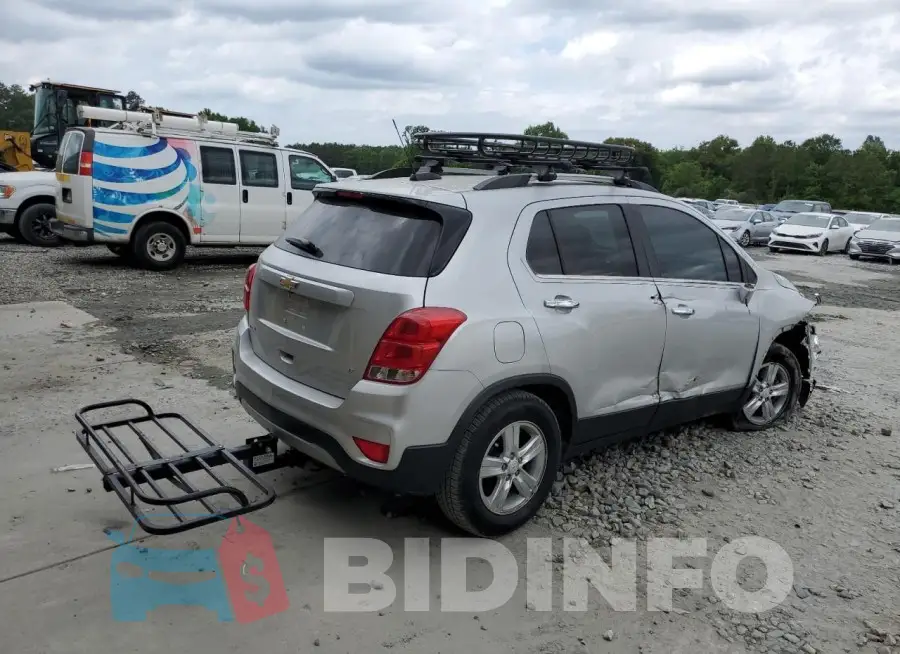 KL7CJLSB5JB674545 Photo# 3