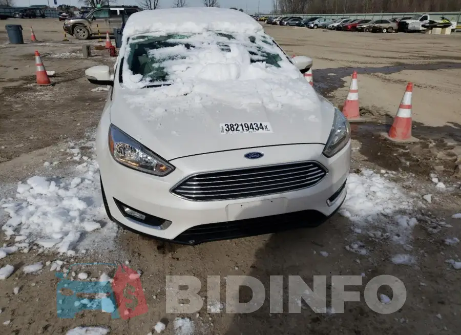 1FADP3N23GL295313 Photo# 5