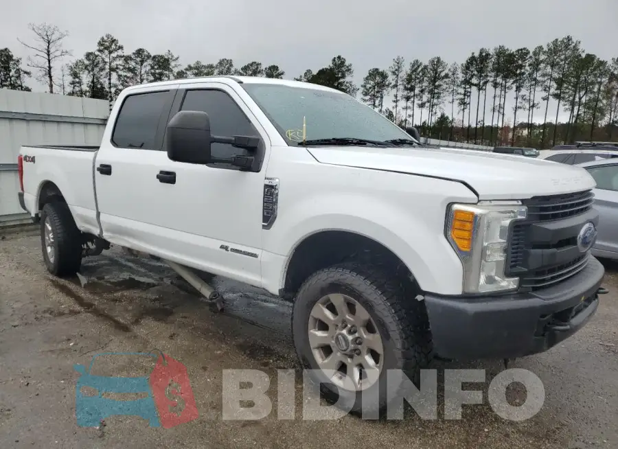 1FT7W2BT2HEC46238 Photo# 4