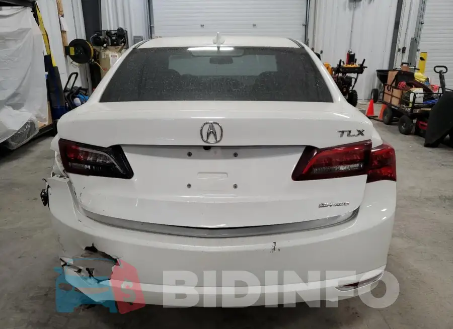 19UUB3F32HA801180 Photo# 6