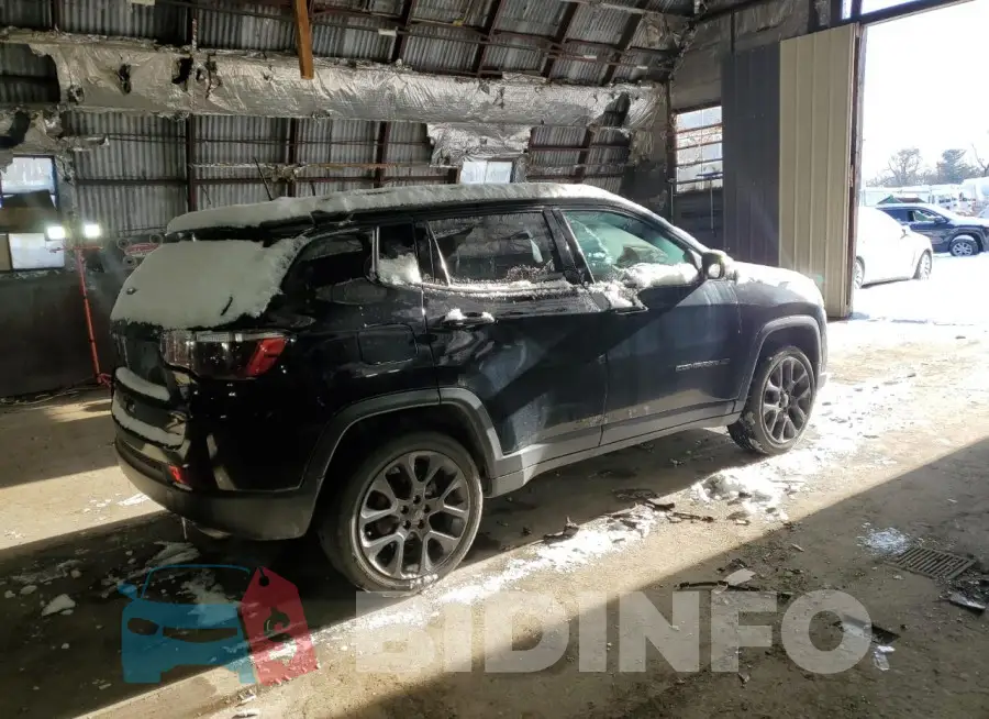 3C4NJDEB9MT567174 Photo# 3