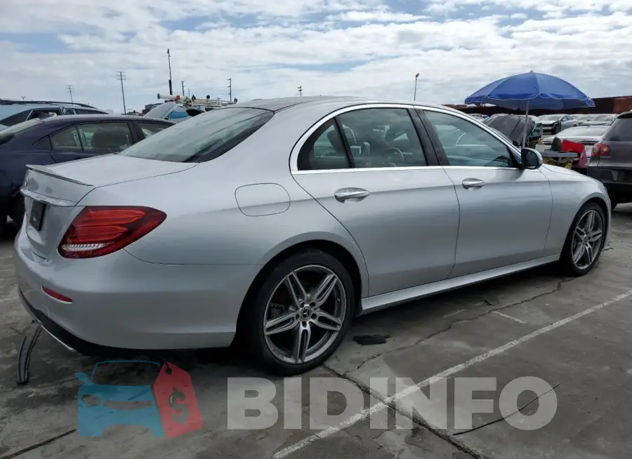 WDDZF4JB2KA525559 Photo# 3