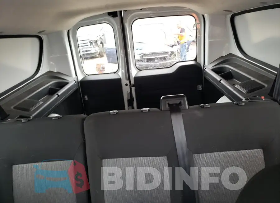 ZFBERFBB9H6D53932 Photo# 10