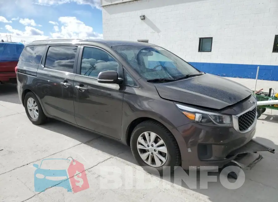 KNDMB5C15H6339133 Photo# 4