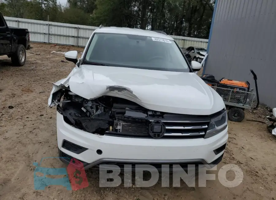3VV1B7AX3KM102042 Photo# 5