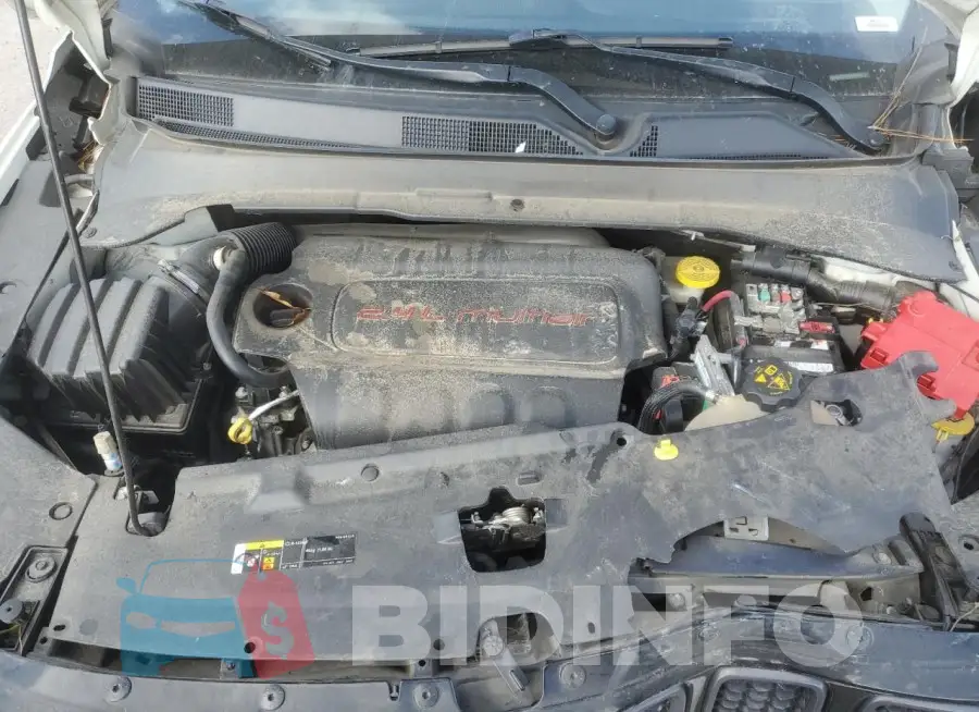 3C4NJDDB2LT171698 Photo# 12