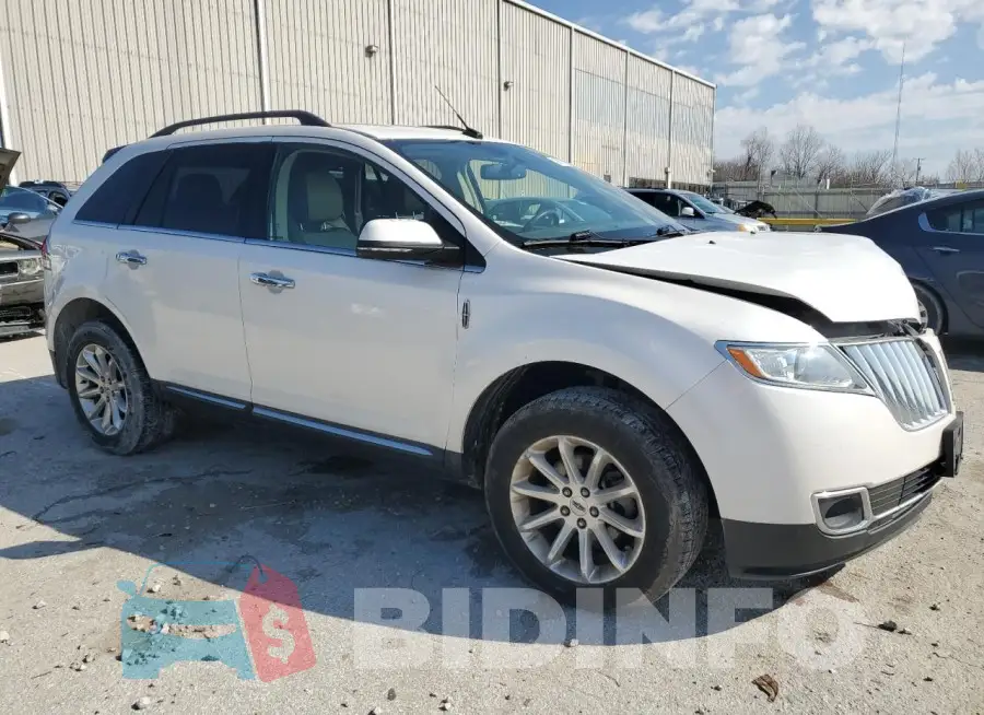 2LMDJ8JK7FBL34899 Photo# 4