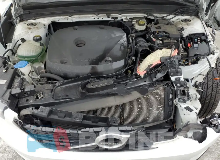 YV4162UM9L2249849 Photo# 12