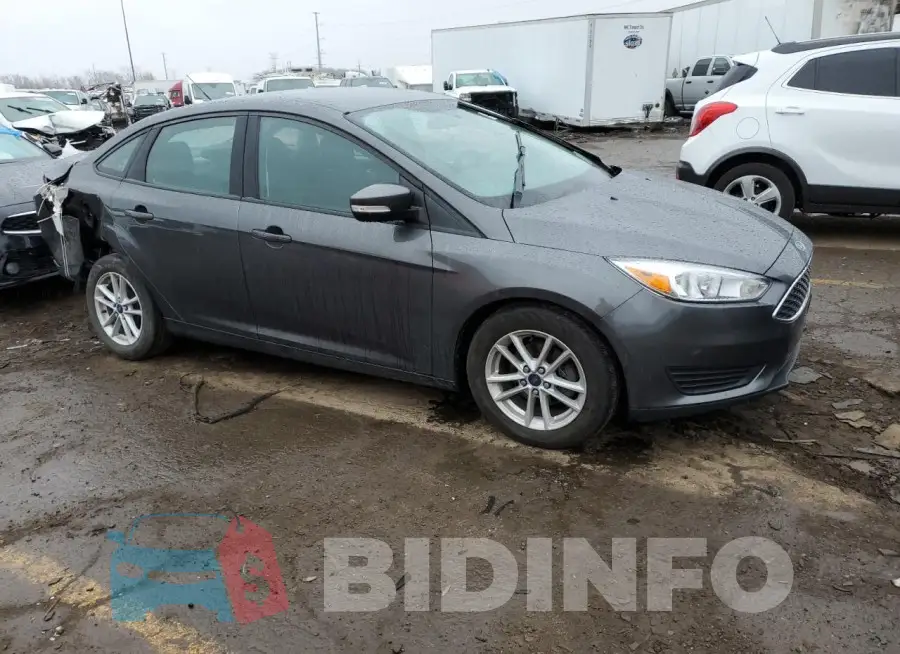 1FADP3F26JL317178 Photo# 4