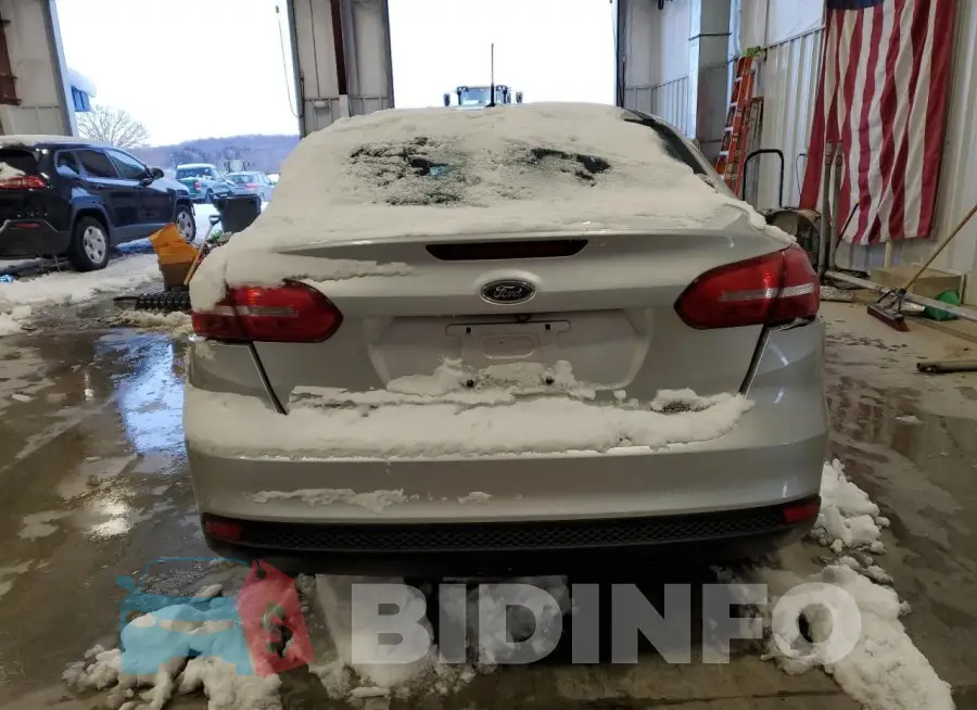 1FADP3F28FL209670 Photo# 6