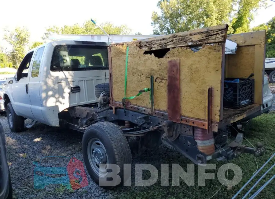 1FT8X3B60FED45073 Photo# 2