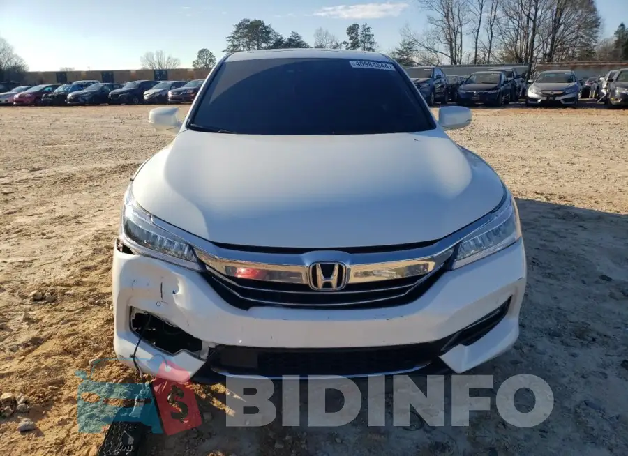 JHMCR6F73HC002019 Photo# 5